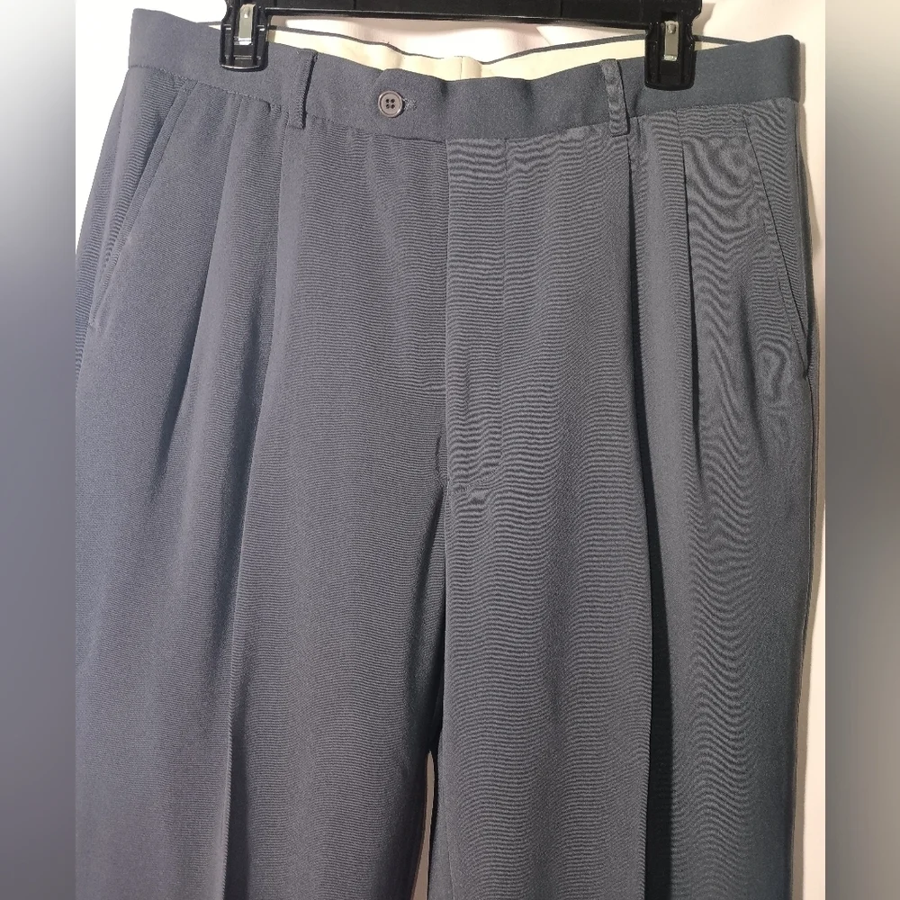 Men's Gray Pleated Pants